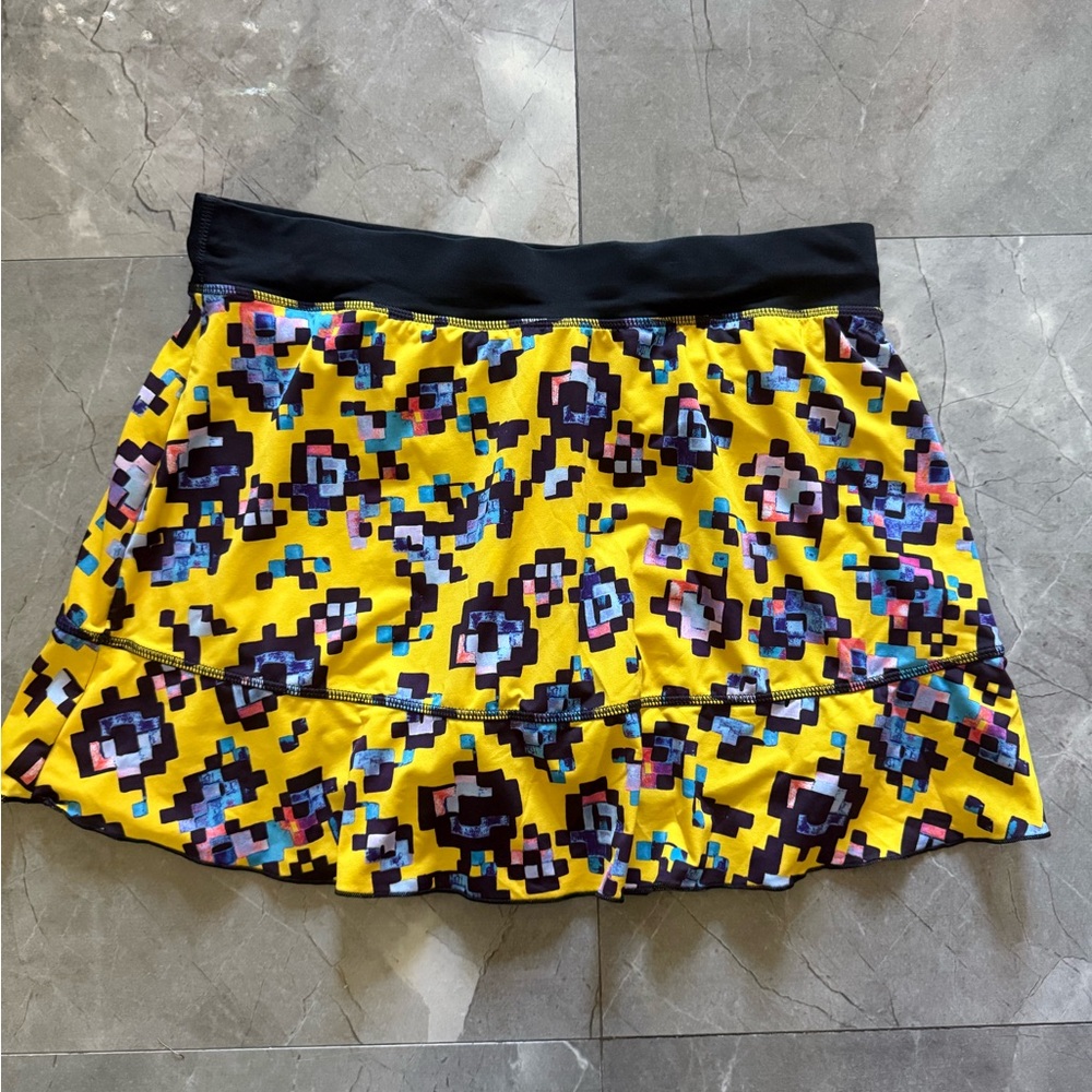 Sofibella Geometric Women's Mini Tennis Skort